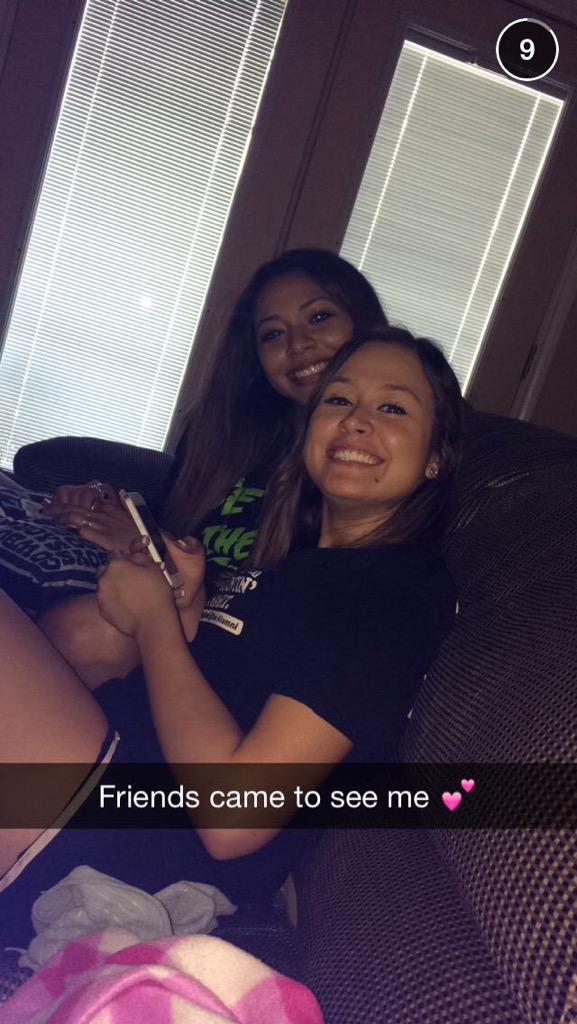 OhSheOnUh's tweet photo. When Kristen finally posts a snap of you #ScreenshotThatShit http://t.co/U2HHrasRFW