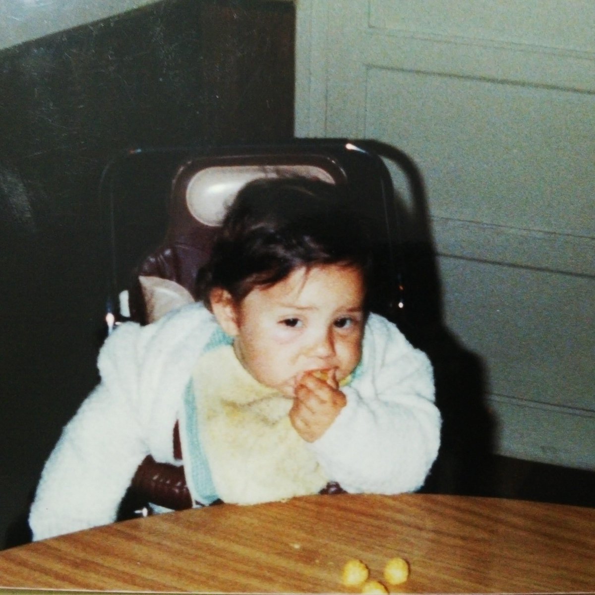 JesusGili's tweet photo. Desde cuando data mi adicción a los chizitos?? Jajaja http://t.co/DcwrAYVjiX
