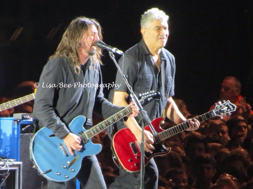 lisabeephoto's tweet photo. A few photos taken @StadiumOfLight. @foofighters put on one hell of a show! #FoosAtSoL #Awesome #StillBuzzing http://t.co/GnvT7NYLNJ