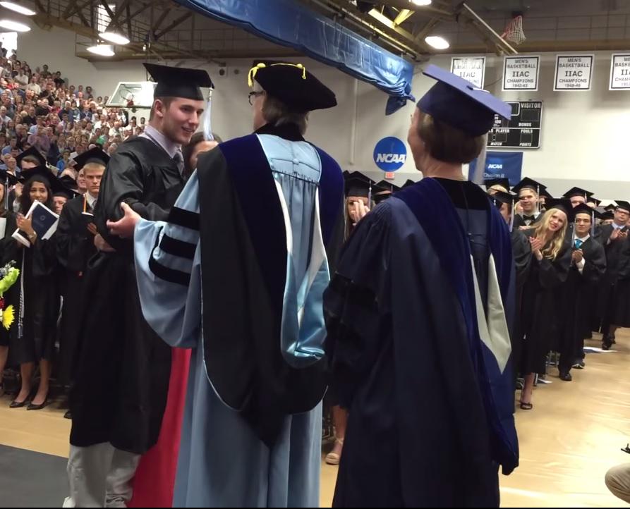 .<a href="/devobrown/">Devo Brown</a> WATCH: Paralyzed College Student Walks Across Stage At Graduation #Inspirational kiss925.com/s187001