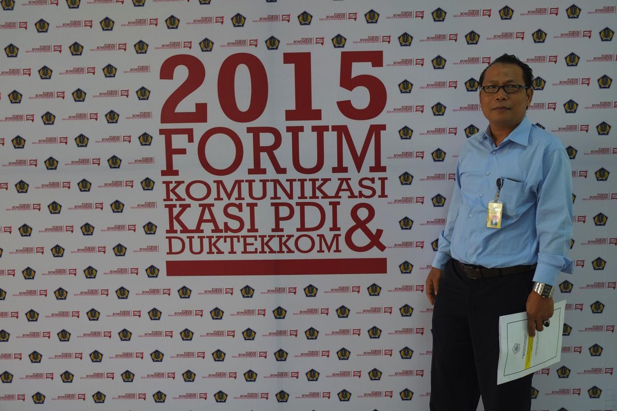 fktik2015's tweet photo. Peserta yang pertama kali nampang di foto wall #fktik2015 gelombang 2, dari Lubuk Linggau! http://t.co/RTne4Mt9on
