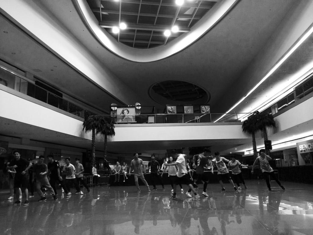 Last night, we learned why <a href="/ATeamPH_/">The A-Team</a> were 2014 World Hiphop champions. Our biggest opening number yet #SMLadiesNight