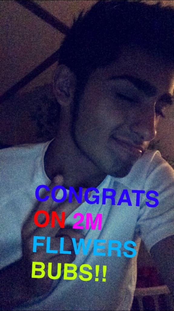 CharlieDof93's tweet photo. SEND ME A SELFIE LIKE THIS WITH CONGRATS ON 2 MILLION FOLLOWERS &amp; ILL PUT YOU IN MY STORY 🙈💕 http://t.co/sPs8zjKIB9