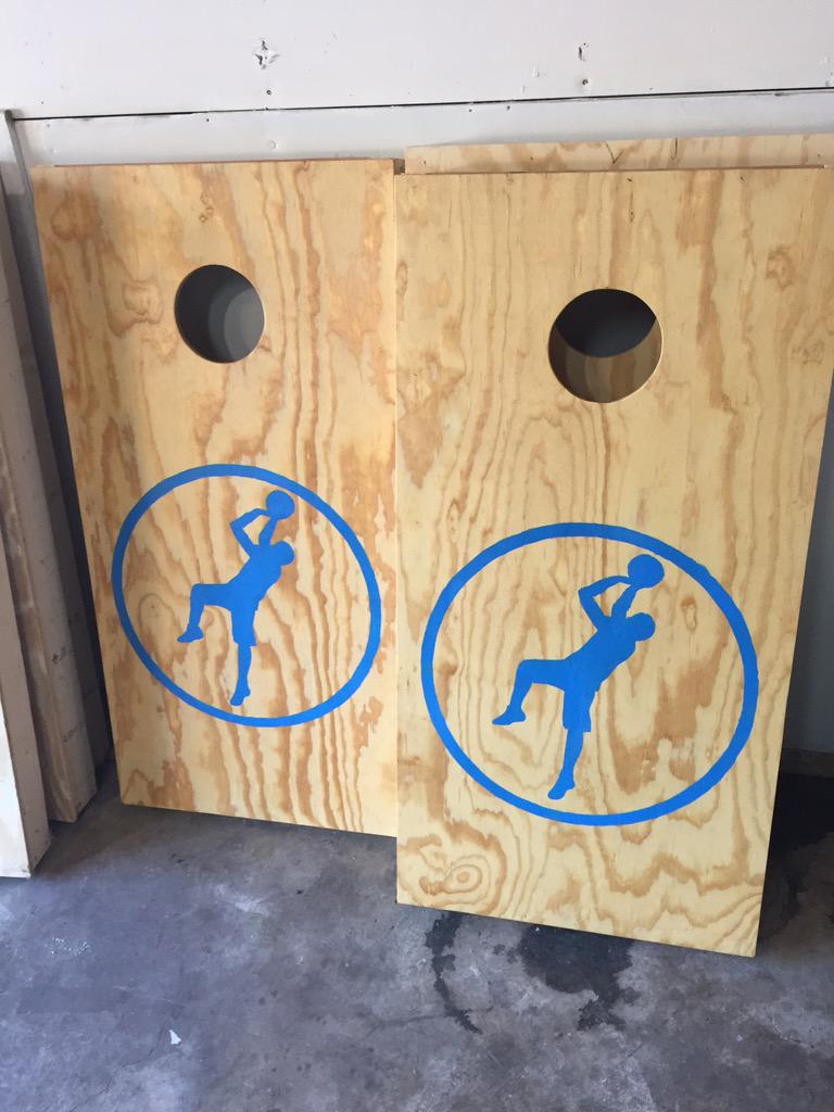 ZachCody1's tweet photo. Finished my bags boards! @dallasmavs @swish41 #MFFL #dirkswish http://t.co/xqMpBo4wRq