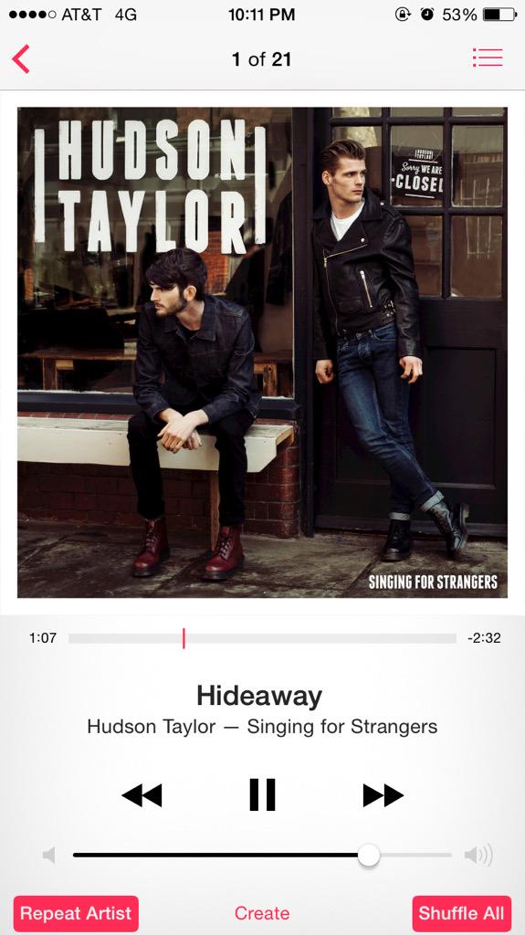 yesitsaleee's tweet photo. Currently, my fave @HudsonTaylor. So in love with this album 😁💖 #SingingForStrangers http://t.co/Z9vBRCRlDC