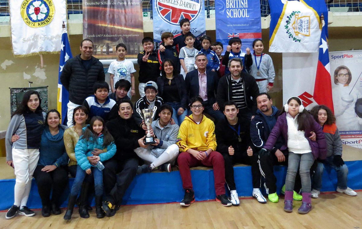 EsgrimaAustral's tweet photo. y la #CopaAustral de #Esgrima 2015 se quedó en casa!!!!!!! http://t.co/5wltlZQaUn