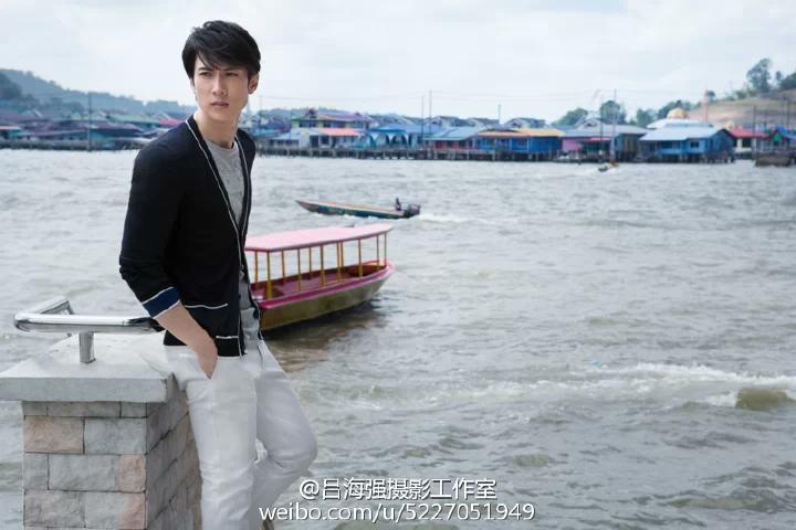 JigKae's tweet photo. เซ็ตวอลเปเปอร์กันรัวๆ ✨#Wuchun #Brunei #Cosmo2015 http://t.co/zxmFDaXa6O