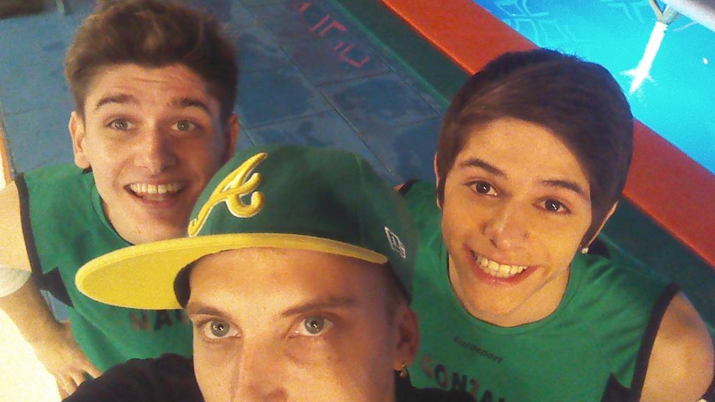 RojoVsVerdeArge's tweet photo. RT:❤

FV:💚 http://t.co/0SNYwOoPmq