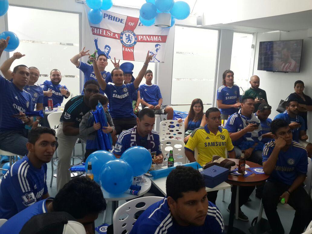 JhonyMosquera's tweet photo. Todo un Éxito hoy la #FiestaBlue en #Panamá #Chelsea http://t.co/QmtWUzCu6t