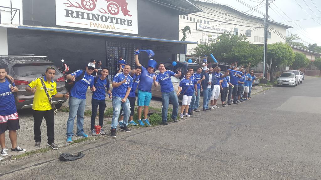 JhonyMosquera's tweet photo. Todo un Éxito hoy la #FiestaBlue en #Panamá #Chelsea http://t.co/QmtWUzCu6t