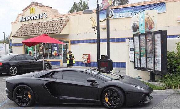 LifeOfKanye's tweet photo. Kanye getting McDonalds http://t.co/7vRiCrFKA2