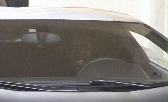 LifeOfKanye's tweet photo. Kanye getting McDonalds http://t.co/7vRiCrFKA2