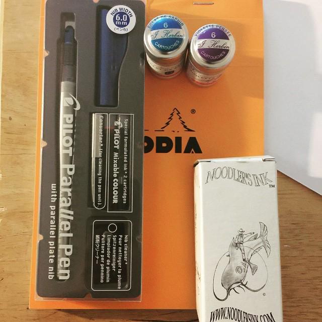Alecholle's tweet image. Went a little bit crazy today... #PilotParallel #Noodlers #ApacheSunset #JHerbin #EclatDeS… ift.tt/1RfEvF8