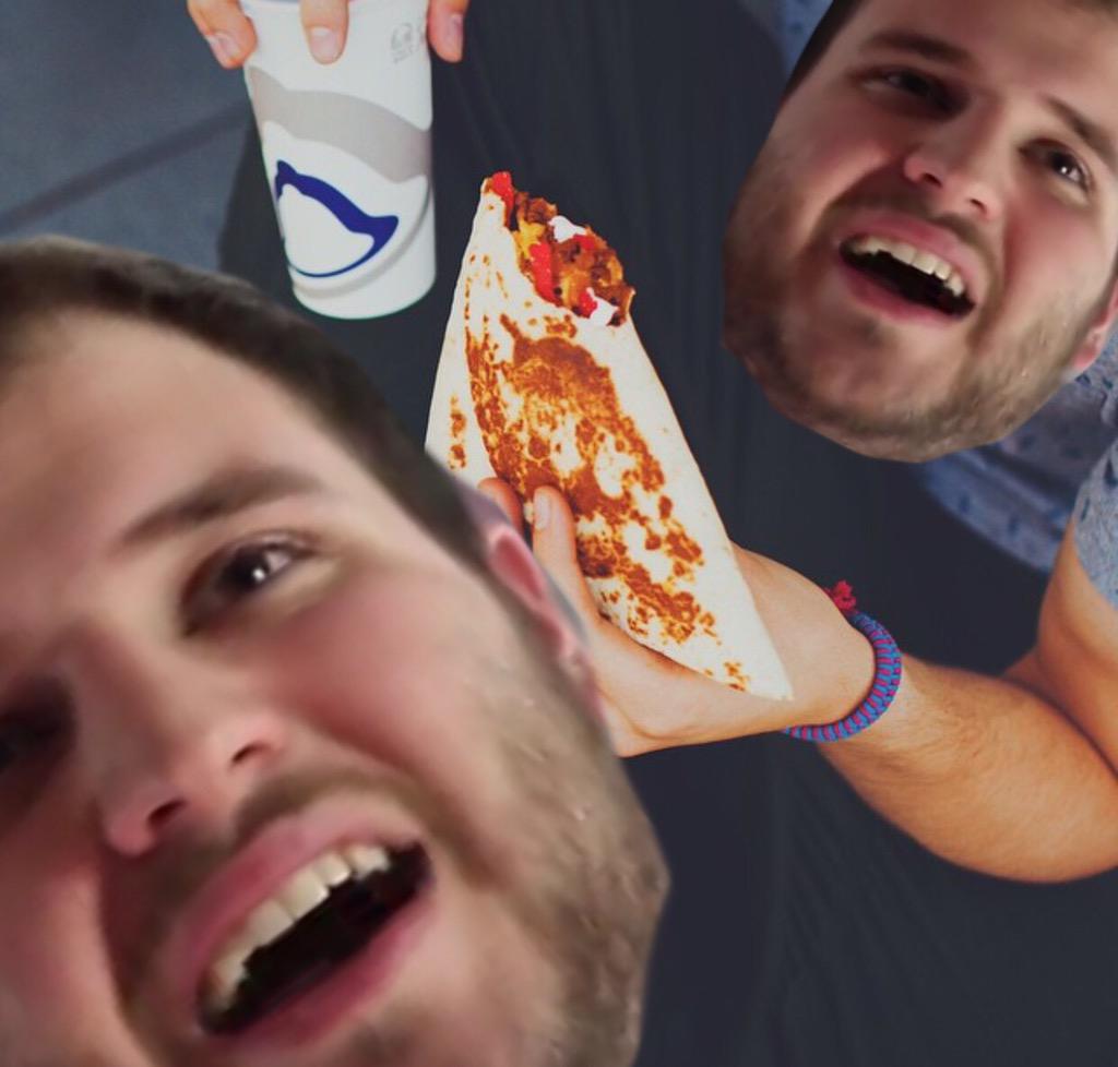 OhItsBatz's tweet photo. When you hear the #GrilledStuftNacho is back at @tacobell and you just...@LEGIQN http://t.co/MSx34Tm5VD