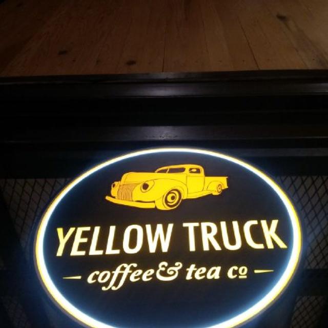 Opening Yellow truck coffe &amp; tea 
At Dusun Bambu