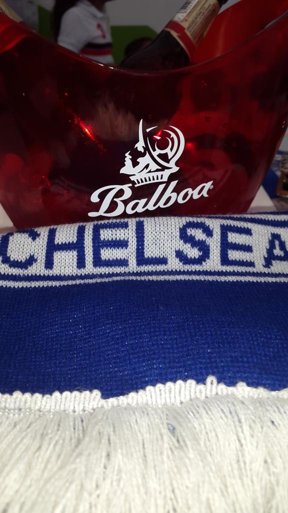 JhonyMosquera's tweet photo. Nuestros amigos de @Cerveza_BALBOA presentes en la #FiestaBlue Muchas gracias http://t.co/hSk5K78f45