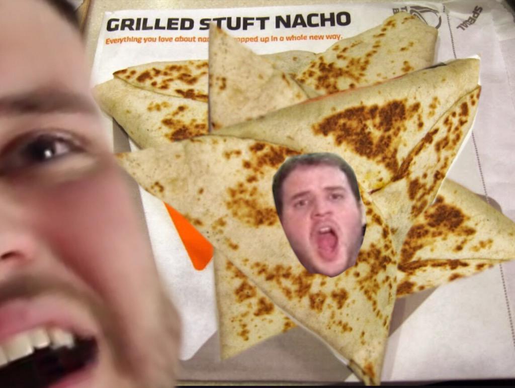 OhItsBatz's tweet photo. Attempting to summon dark lordie jordie aka @LEGIQN with my possibly Jewish star stuft Nacho http://t.co/Jsr90PHp0A