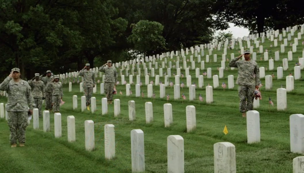 CNNPolitics's tweet photo. #MemorialDay: More than 228,000 flags at Arlington National Cemetery http://t.co/fAJMIKRL6X http://t.co/mIELNxs16Y