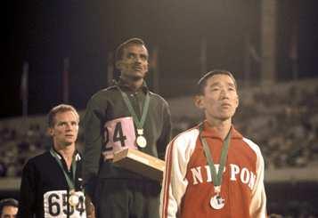 スポーツ選手ならではの人生を変える名言集 紙一重の薄さも 重なれば本の厚さになる 君原健二 元陸上長距離選手 1968年メキシコ五輪男子マラソン銀メダル Http T Co Zwa1wwyyuw