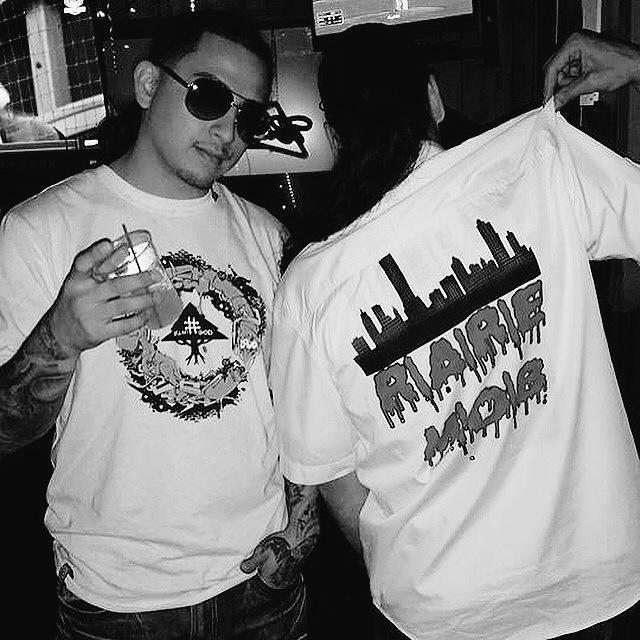 RareWorldEnt's tweet photo. Southside Tone & Young Nove #RareLaFamia #NewMilwaukee #CityUnited #WhiteEnvelopes #RARE @SouthSideTone17 http://t.co/nM3EFAIAlA