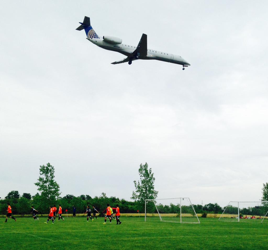 susanpantalena's tweet photo. @gio_pant28 a little distraction on the corner kick today. #wolveseast http://t.co/PfL0VtVn7k