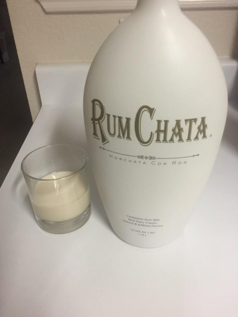 Phlipper33's tweet photo. Time for a nice @rumchata #RumChata4LSF http://t.co/iEgvJJylO8