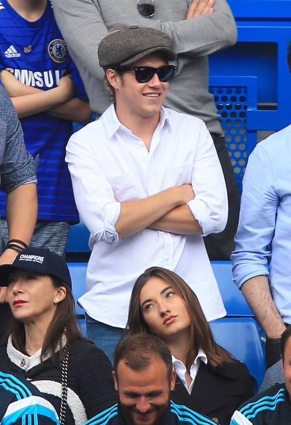smallgolfniall's tweet photo. When you hear Niall and Melissa are NOT DATING ME 😂#ThanksToNiall http://t.co/vPxGEfyJVc