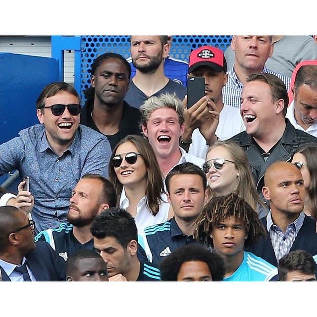 smallgolfniall's tweet photo. When you hear Niall and Melissa are NOT DATING ME 😂#ThanksToNiall http://t.co/vPxGEfyJVc