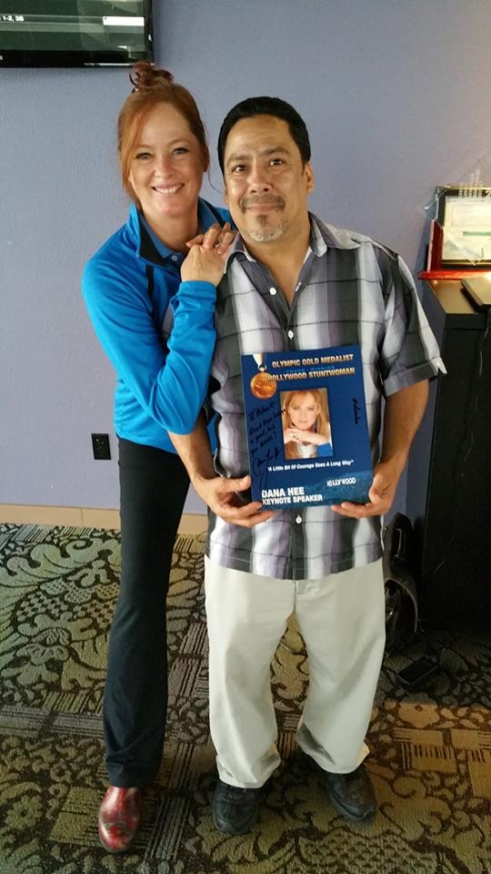 heewoman's tweet photo. with the great cook, #PatrickFigueroa @ #BestWesternMarinaGrandHotel in #CorpusChristi after #DriveForTeamUsa event http://t.co/uT92tJcuJJ