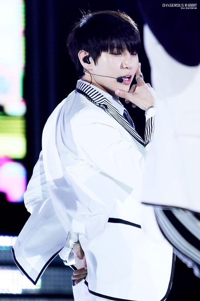 CF0i77XUIAA4_Sj.jpg:large