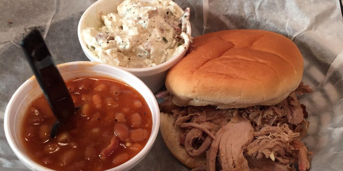 HuffPost's tweet photo. The best BBQ restaurants in America http://t.co/MjEI7pjKSK http://t.co/vuOiVbsNeo