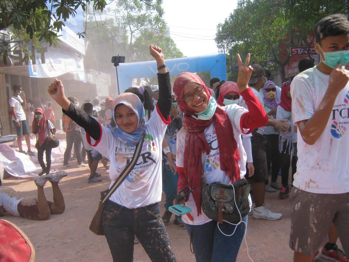 RT @Ivfa_Lativatul: Thanks <a href="/colorrunTA/">colorruntulungagung</a> <a href="/Herjuno7Ali/">Herjunot Ali</a> Puas bangetttt, us having fun yeaaaa