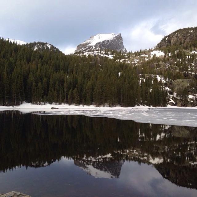 NatlParksPhotos's tweet photo. #bearlake #rmnp #hiking #lake #mountains #getoutside #americasbestidea #nationalparks #reflection #halletspeak by sโฆ http://t.co/XXsVzyj1XG