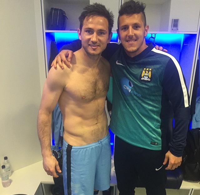 sjovetic's tweet photo. What a LEGEND! It was a huge pleasure to play with you. I wish you the best of luck! #FrankLampard @MCFC http://t.co/oAPinM2ZBg