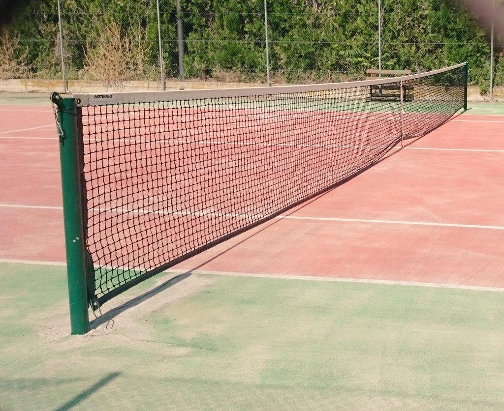 RaquelVenque's tweet photo. Pista de tenis de Torà arreglada! Ara si que si 🎾🎾 @LauraMosella @viladetora http://t.co/sPZb3fmzab