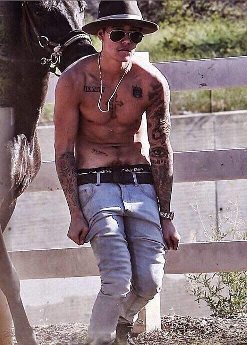 Vip Meat On Twitter Justin Bieber Showing Off Some Pubic Hair