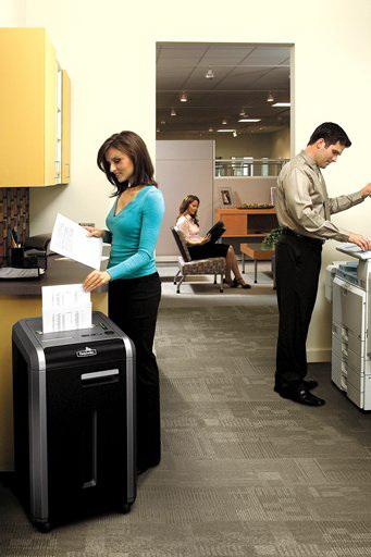 Acedepotdotcom's tweet photo. #Fellowes C-220i Strip-Cut #Shredder - 100% #JamProof technology for paper shredding.
http://t.co/DU6BXWFCj9 http://t.co/9ybjoUO0MO