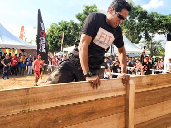 Fariq__Ismail's tweet photo. Banyak2 menteri, menteri ni memang champion. KJ was on fire! 🔥🔥#FBP15 http://t.co/oGWxrKwPRx