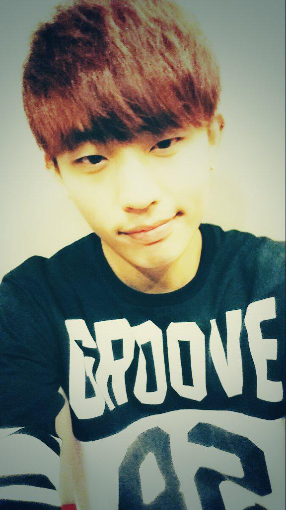 hyunjun91's tweet photo. 더워.... 너무더워..~_~;,, http://t.co/ZybJZMIANZ