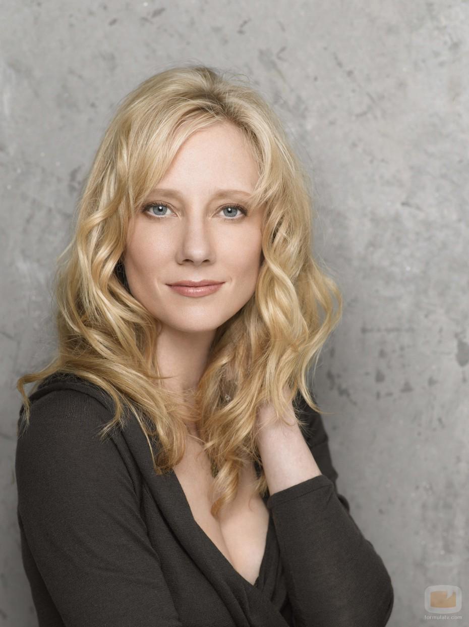 Happy Birthday to Anne Heche, who turns 46 today! 