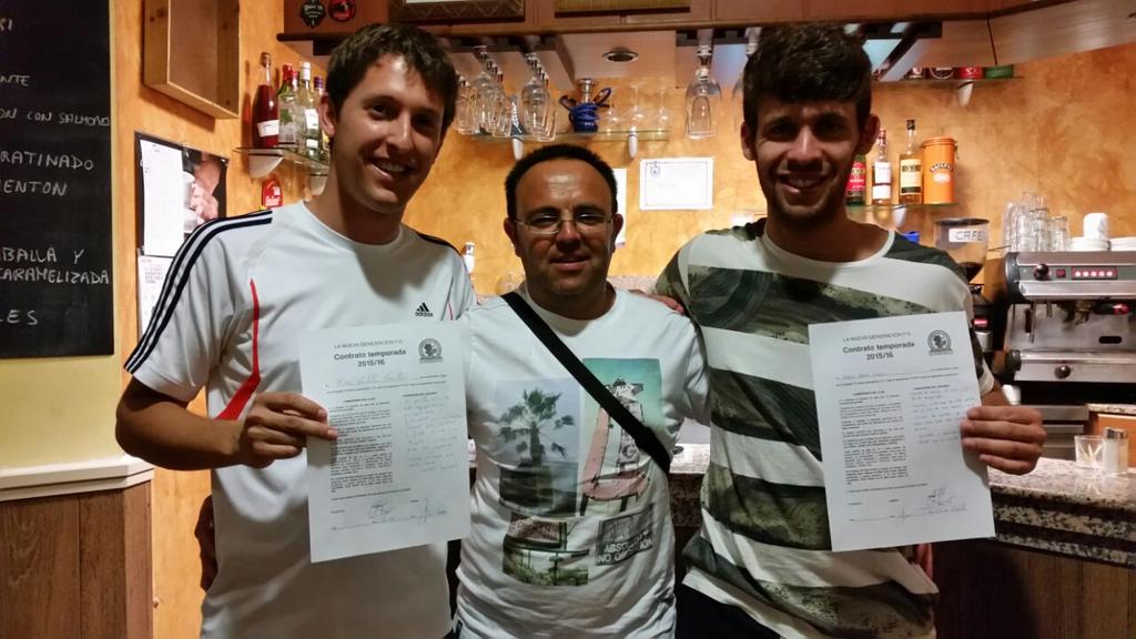 Bueno aqui tenemos a los 2 fichajes del equipo nuestroo gerente #KIKE y nuestro nuevo portero #IVAN