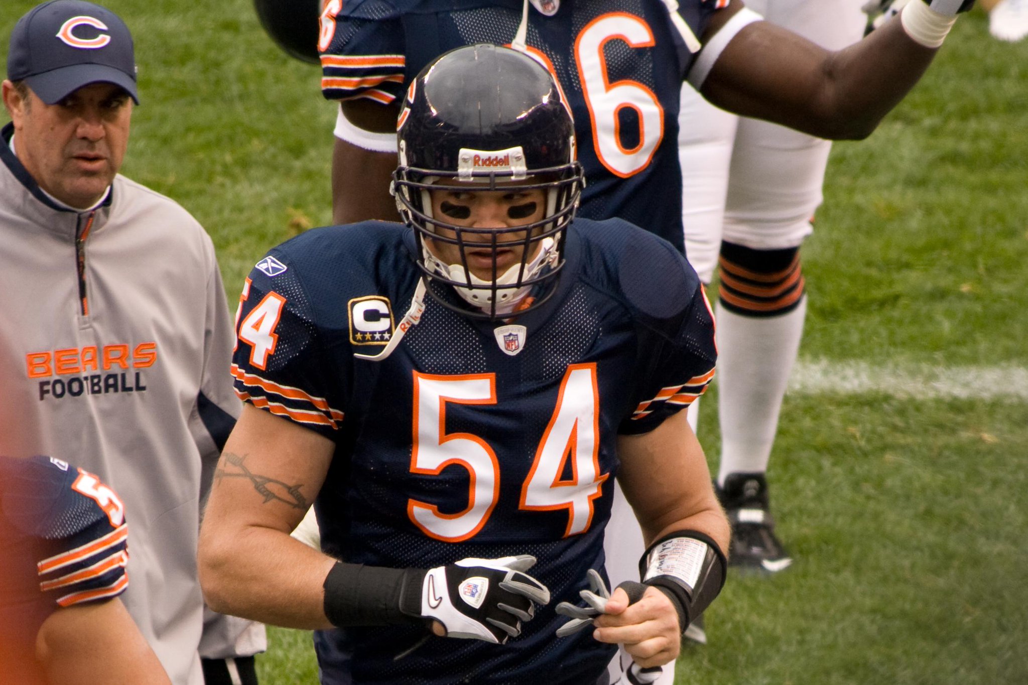 Happy Birthday to Brian Urlacher, who turns 37 today! 