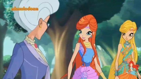 Roxy3_WinxClub's tweet photo. #Season7 me and @_WinxClubBloom http://t.co/NlI8Rfnf96