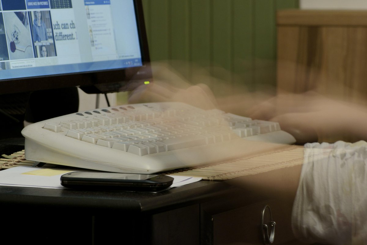 ExpressCarga's tweet image. Recuerde nuestro horario de atención al cliente de 9am a 5 pm info@expresscarga.com