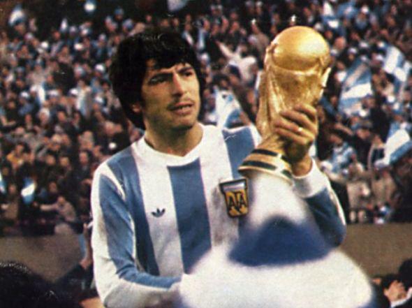 Happy Birthday.. Daniel PASSARELLA 
25 Mei 1953 