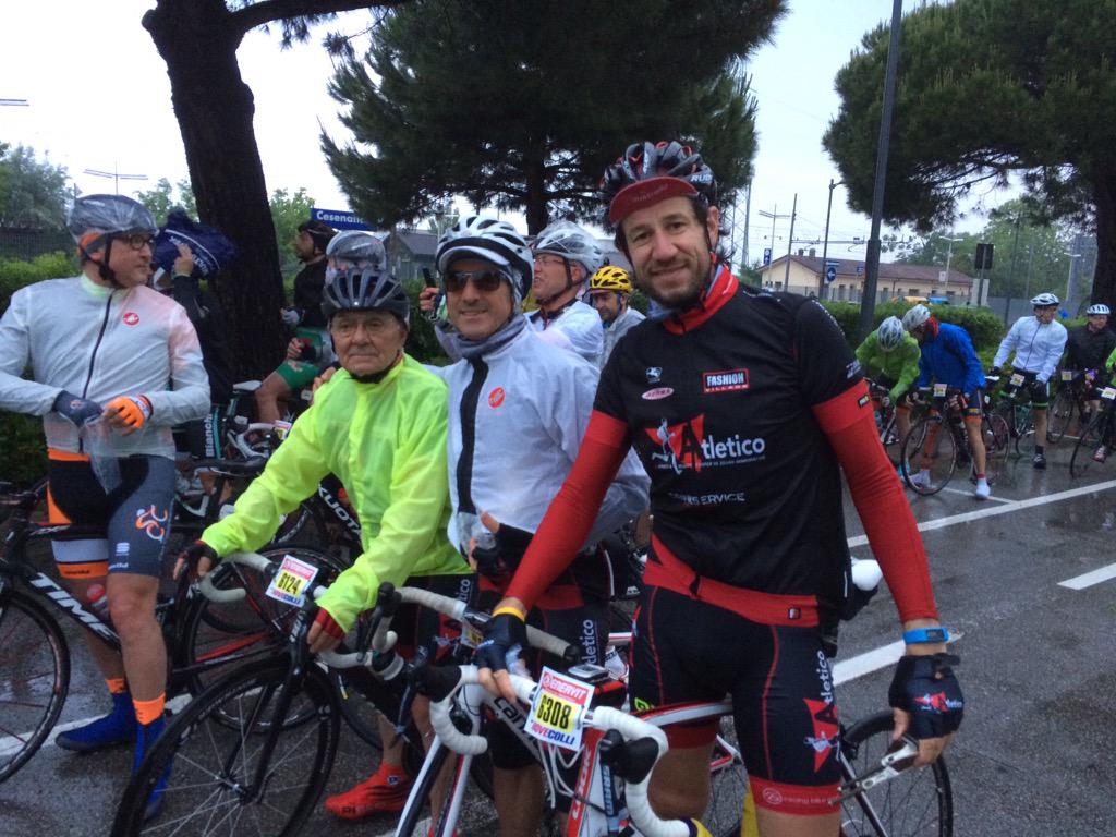 GC_Atletico's tweet photo. Quanta #pioggia #ieri alla #gfnovecolli #granfondo #novecolli #gcatletico #cesenatico #bdc #acquaplus #ciclismo #giro http://t.co/PcPa1Jdmvh