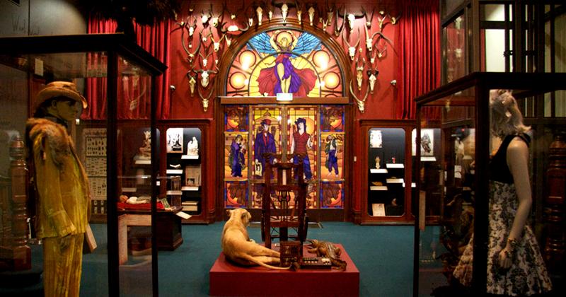 Virtual tour of our Cave Of Wonders, WA Museum. bit.ly/1HElRFd
#art #exhibition #menstyle #fashion #nickcave