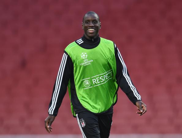 UEFAcom_fr's tweet photo. Salut à tous, RT pour souhaiter bon anniversaire à @dembabafoot, l'attaquant de Besiktas, 30 ans! 🎂 http://t.co/tAZHtORJih
