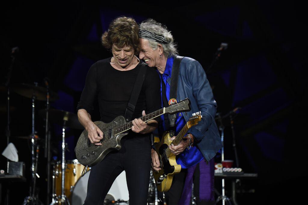 gretsch's tweet photo. RT @RollingStones: #StonesSD ZIP CODE opening night in San Diego! Photos by Kevin Mazur http://t.co/DLiWyTuLSI http://t.co/aSaCmU1Pwq
