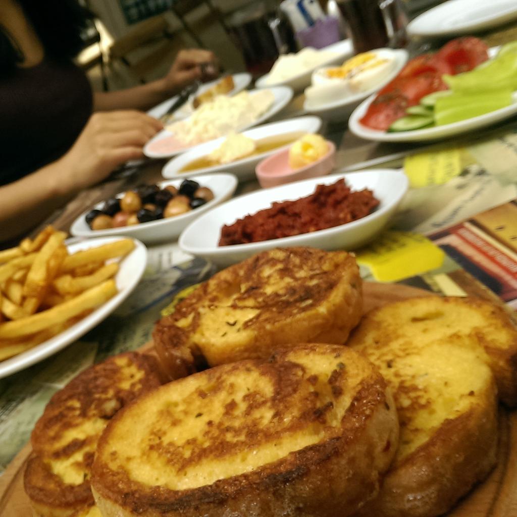 bsktskahvaltiCi's tweet photo. #kitchenlife#kitchenaid #mutfak#gastronomie#gastonomy#food#cook#oven#breakfast #lunch#fresh #dinner#art#foodporn http://t.co/wnnbcdQYaw